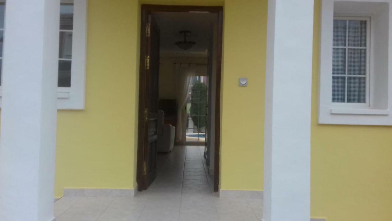 Nita Villa Altaona Golf Mosa Turquesa Banos y Mendigo ภายนอก รูปภาพ